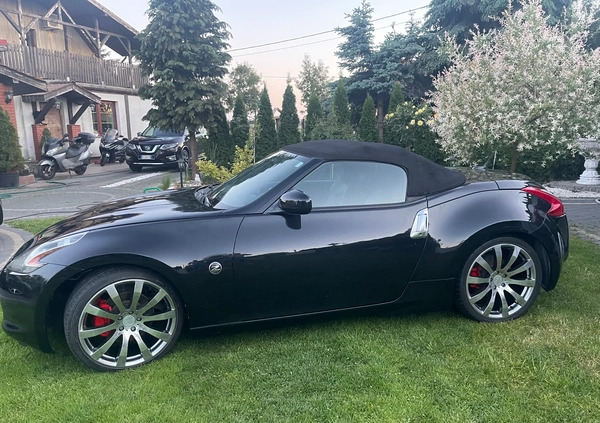 Nissan 370 Z cena 40900 przebieg: 101700, rok produkcji 2010 z Mosina małe 79